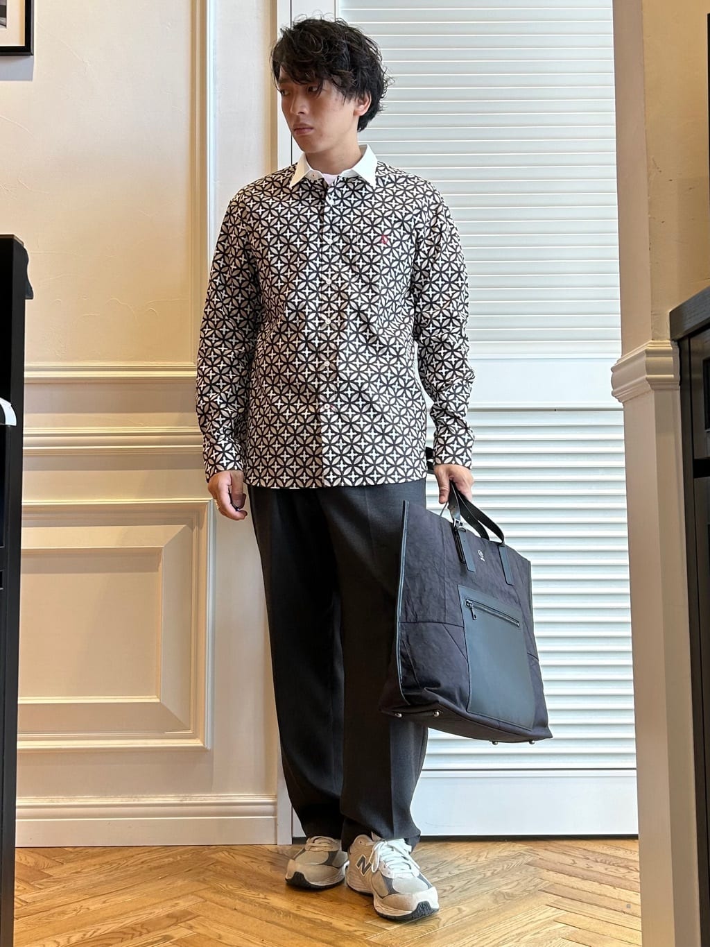 須田　慎二郎さんの「DRESSTERIOR｜」を使ったコーディネート