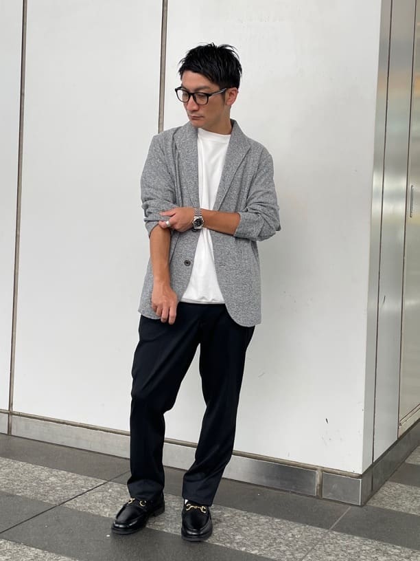 加藤裕樹さんの「TAKEO KIKUCHI｜【ONOFF対応】TRダブルニット ストレッチパンツ」を使ったコーディネート