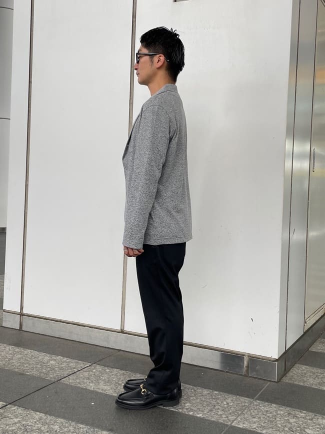 加藤裕樹さんの「TAKEO KIKUCHI｜【ONOFF対応】TRダブルニット ストレッチパンツ」を使ったコーディネート