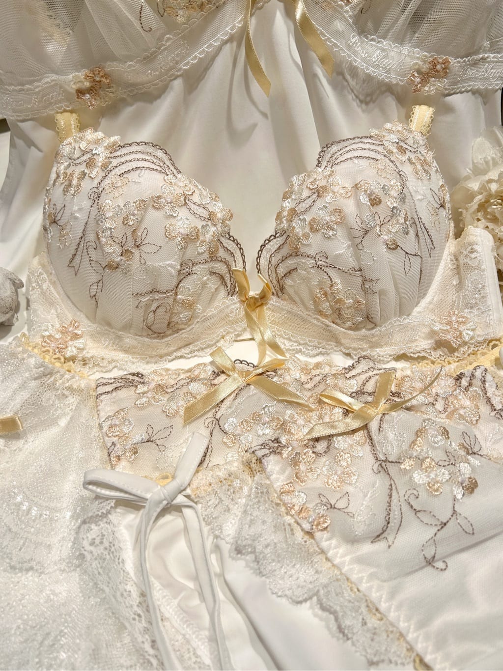 ichiさんの「Risa Magli｜クラーラ ブラジャー（E-F)＜リサマリ ミラクル谷間ブラ＞」を使ったコーディネート