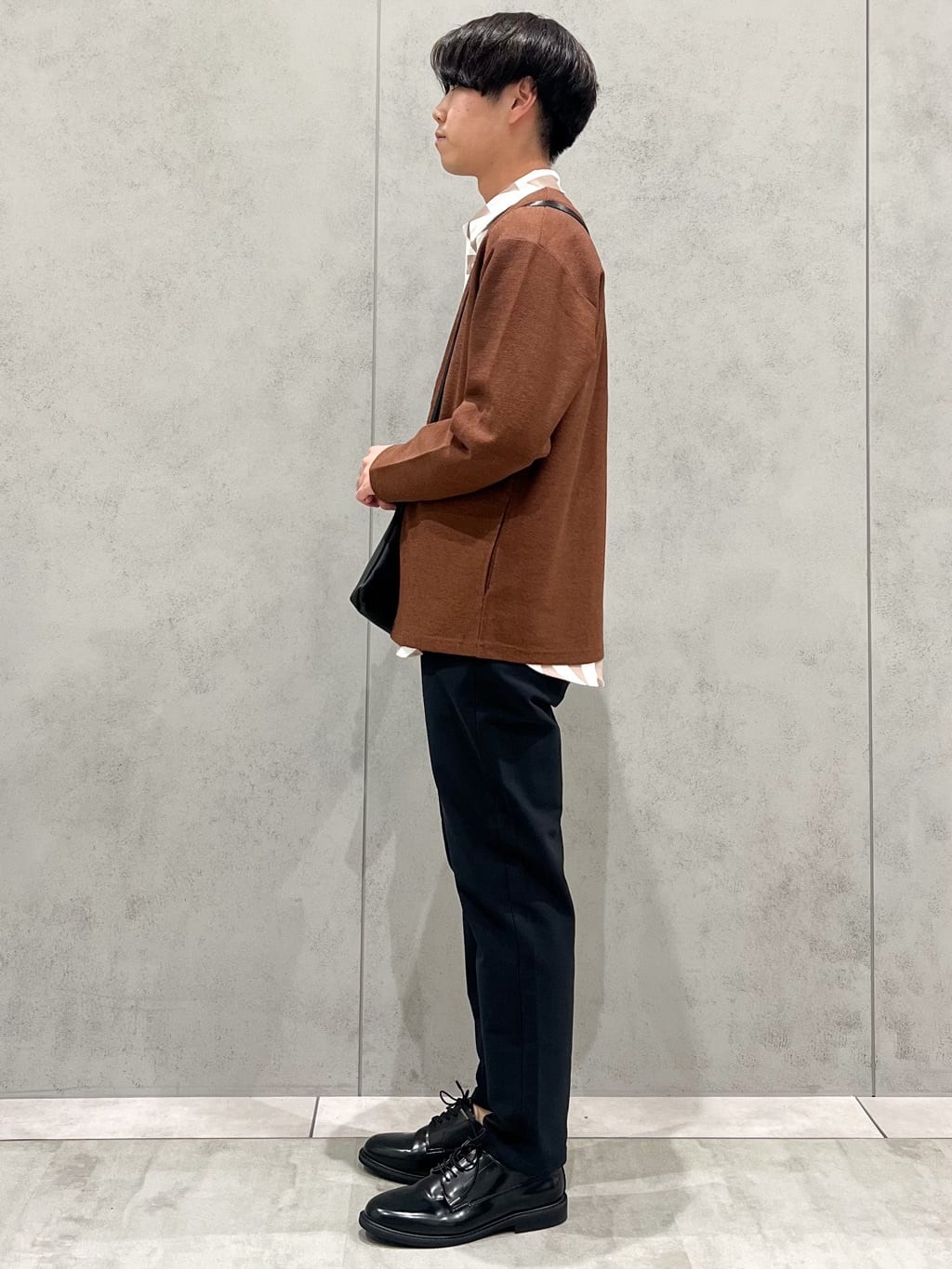SHI-MAさんの「THE SHOP TK｜サフィアーノミニサコッシュ」を使ったコーディネート