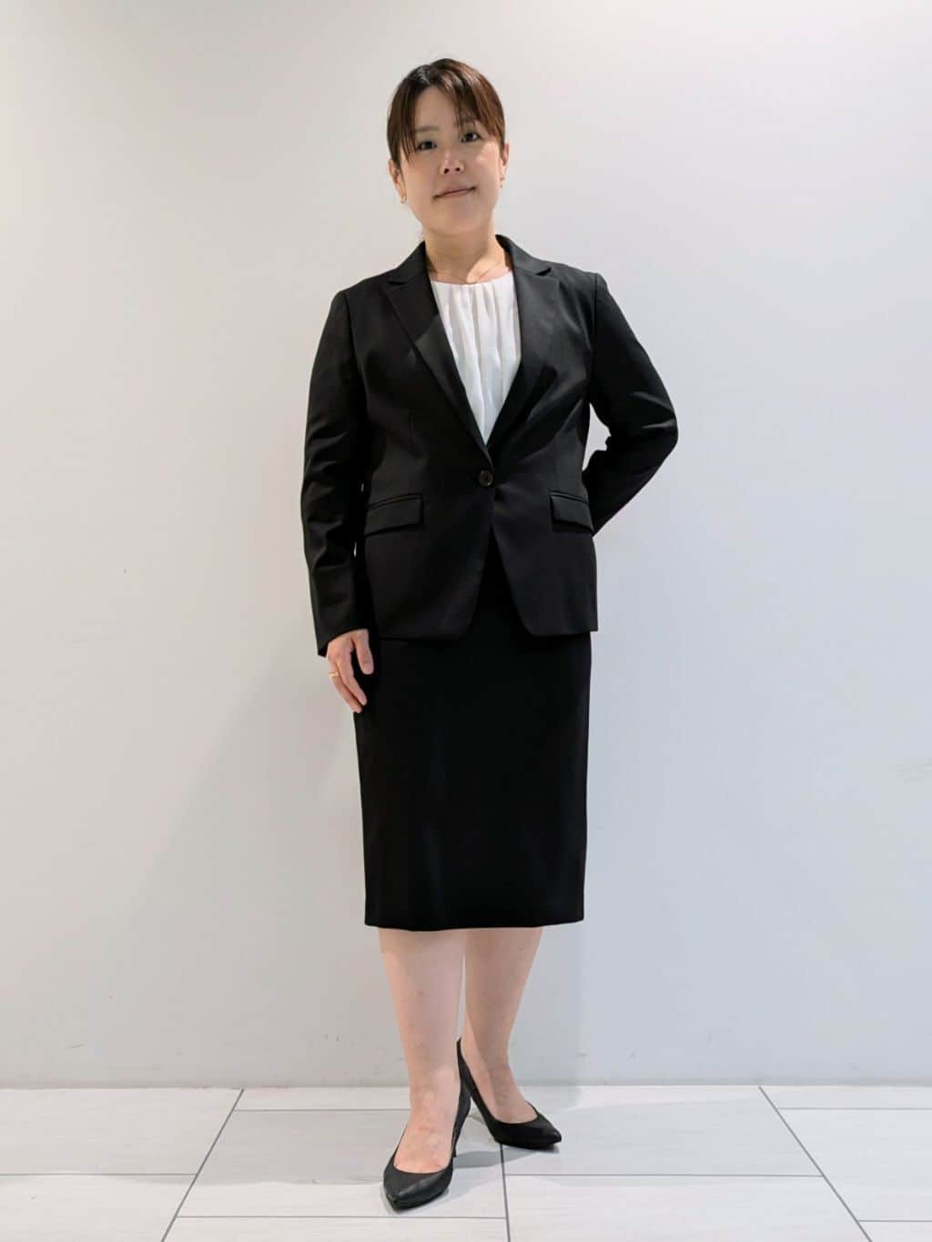 Onumaさんの「UNTITLED｜【洗える通勤スーツ】レジェールギャバ ストレッチテーラードジャケット」を使ったコーディネート