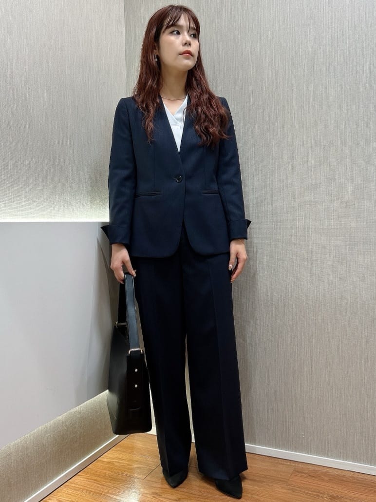 R.Kさんの「UNTITLED｜【洗える通勤スーツ】レジェールギャバ　ストレッチカラーレスジャケット」を使ったコーディネート