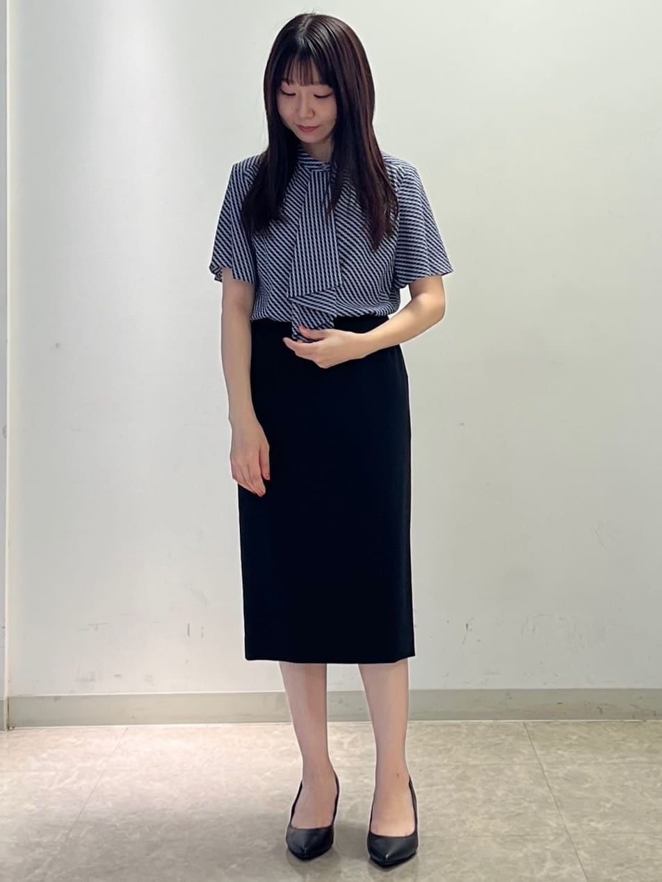 KAHOさんの「UNTITLED｜【洗える通勤スーツ】レジェールギャバ ストレッチタイトスカート」を使ったコーディネート