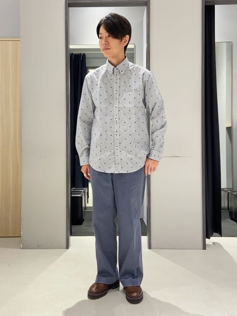 わいずみさんの「TAKEO KIKUCHI｜ハットモチーフ ジャカード ストライプ シャツ」を使ったコーディネート