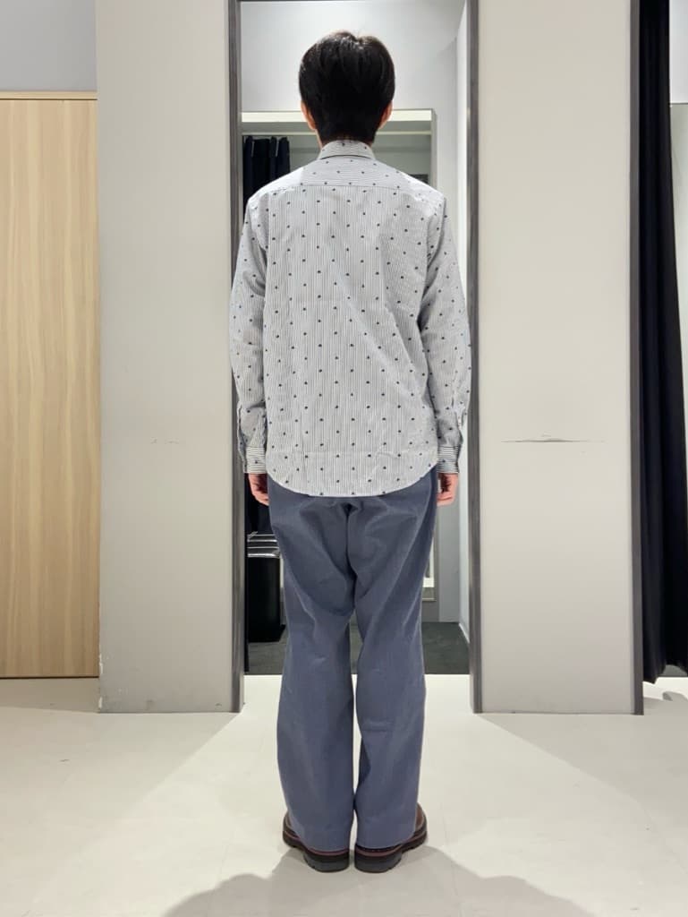 わいずみさんの「TAKEO KIKUCHI｜ハットモチーフ ジャカード ストライプ シャツ」を使ったコーディネート
