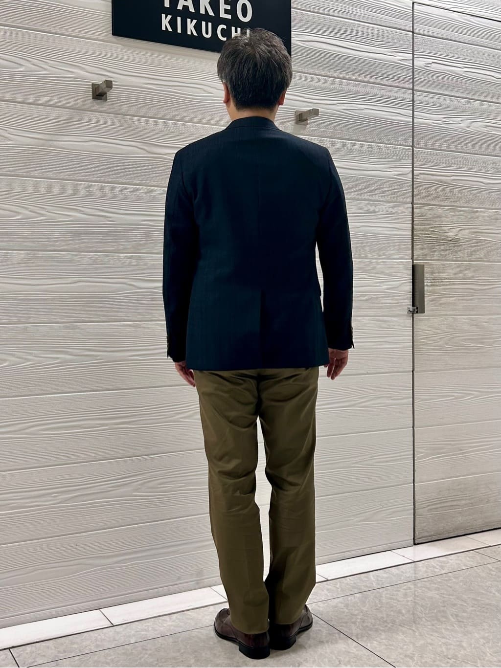 すーさんの「TAKEO KIKUCHI｜【オフィスカジュアル対応】ドレス チノパンツ」を使ったコーディネート