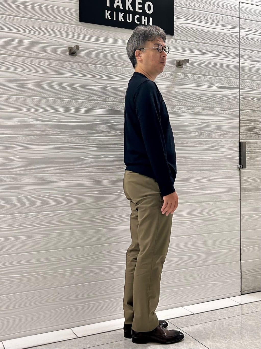 すーさんの「TAKEO KIKUCHI｜【オフィスカジュアル対応】ドレス チノパンツ」を使ったコーディネート