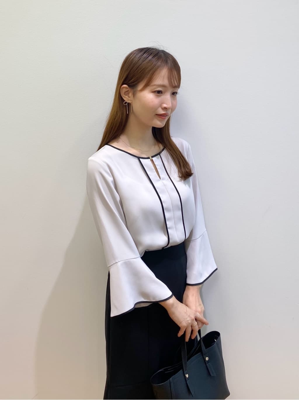 みさかさんの「index｜《5色展開／S-LLサイズ》ストレッチマーメイドスカート／セットアップ対応【洗濯機洗い可／イージーケ」を使ったコーディネート