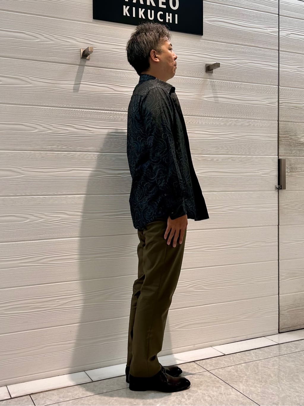 すーさんの「TAKEO KIKUCHI｜【オフィスカジュアル対応】ドレス チノパンツ」を使ったコーディネート