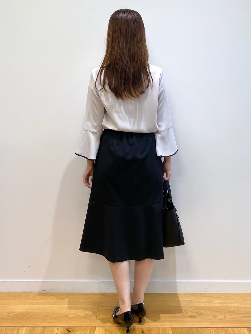 みさかさんの「index｜《5色展開／S-LLサイズ》ストレッチマーメイドスカート／セットアップ対応【洗濯機洗い可／イージーケ」を使ったコーディネート
