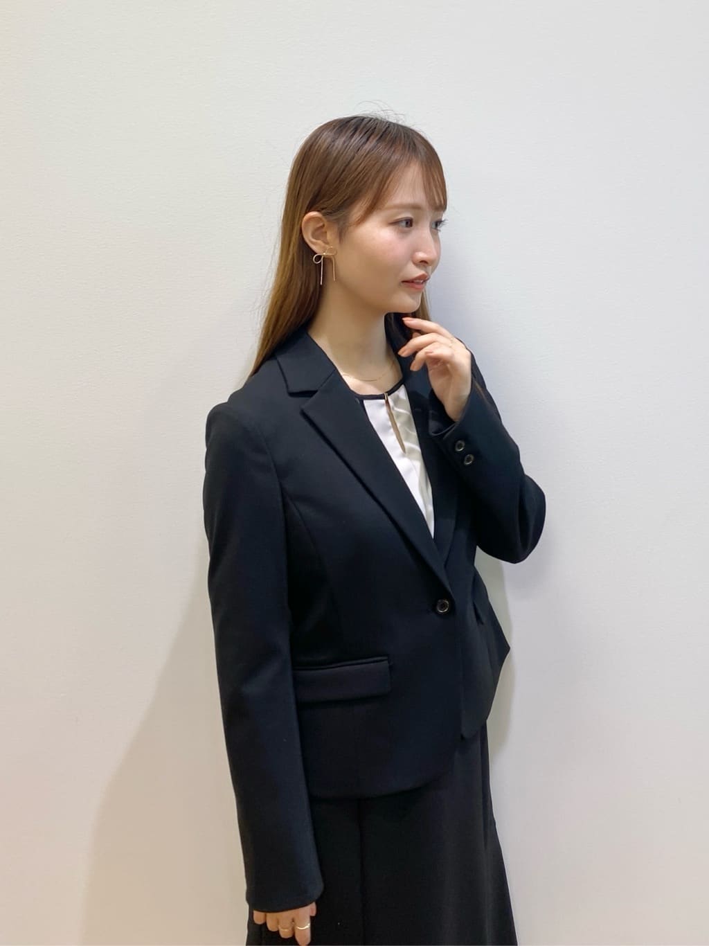 みさかさんの「index｜《5色展開／XS-LLサイズ》ストレッチテーラードジャケット／セットアップ対応【イージーアイロン】」を使ったコーディネート