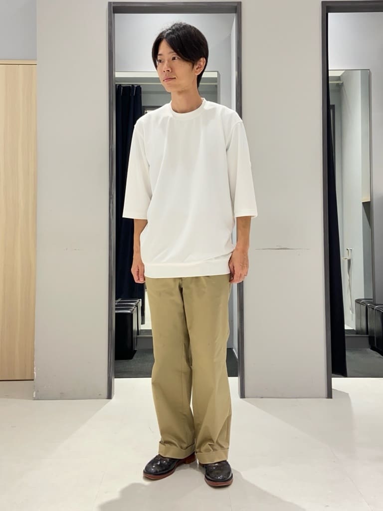 わいずみさんの「TAKEO KIKUCHI｜【冠婚葬祭】ブラックレザー クラッチバッグ」を使ったコーディネート