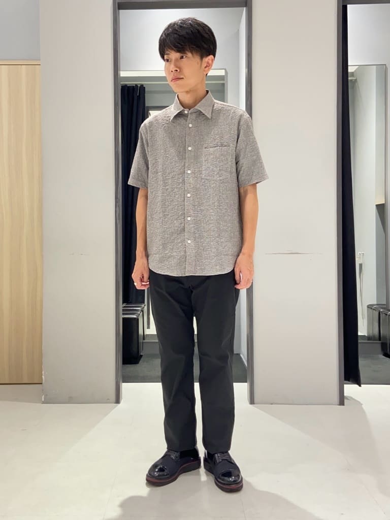 わいずみさんの「TAKEO KIKUCHI｜【Made in JAPAN】播州織 ストレッチ パンツ」を使ったコーディネート