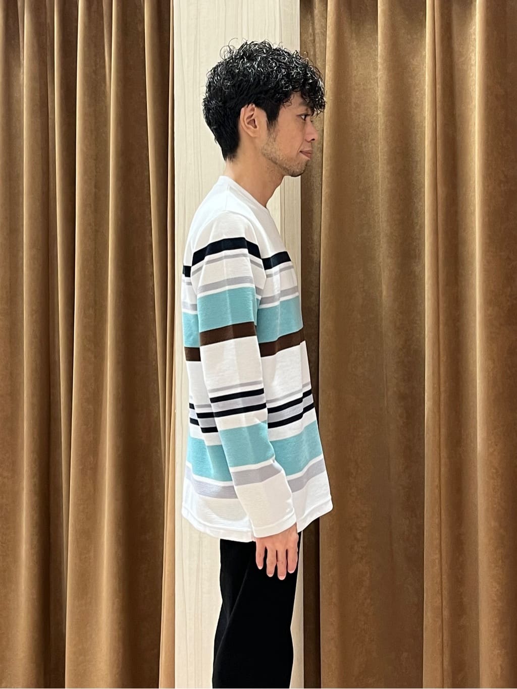 URAさんの「TAKEO KIKUCHI｜【Sサイズ～】ストレッチ デニム パンツ」を使ったコーディネート