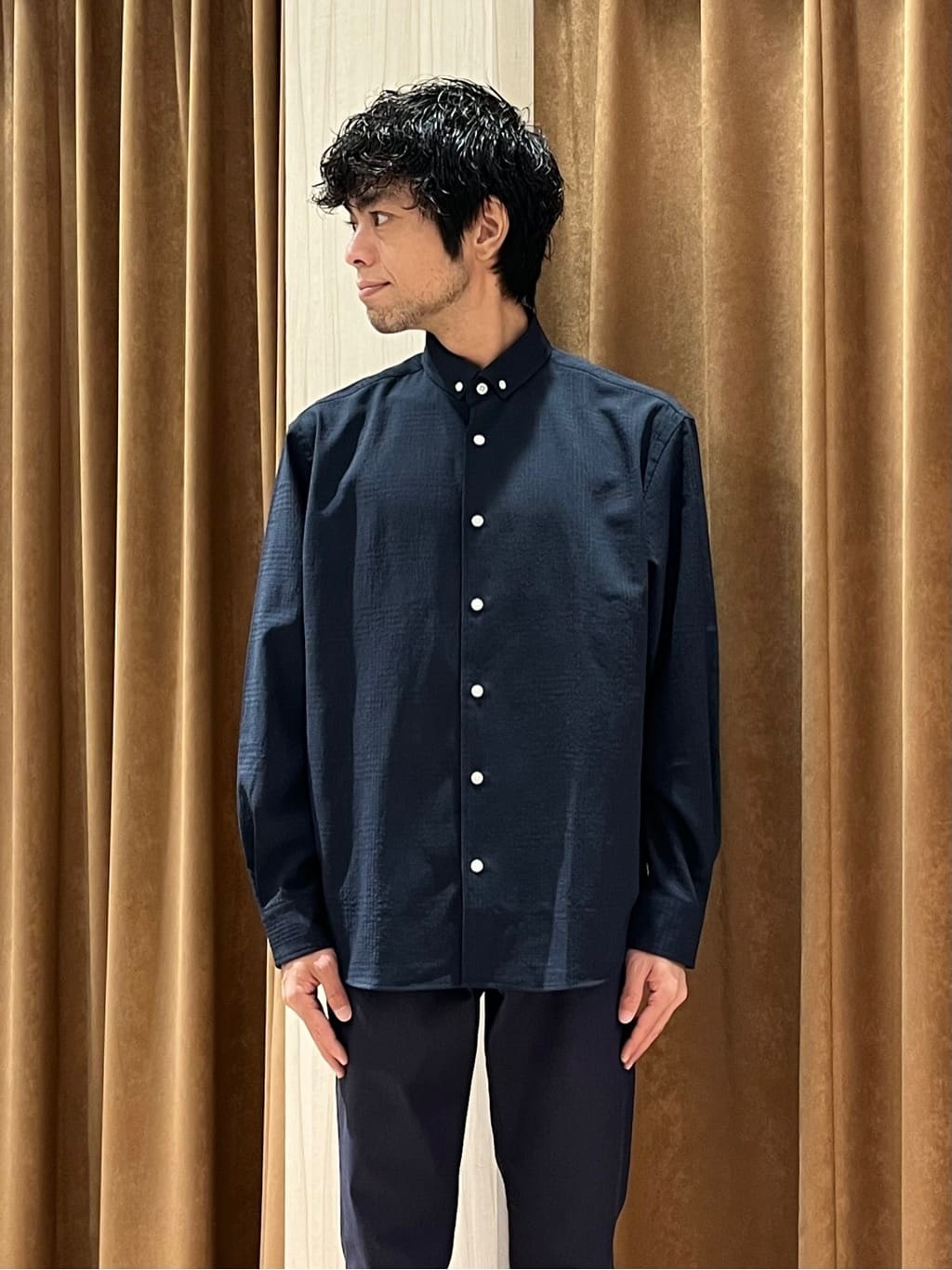URAさんの「TAKEO KIKUCHI｜【全7サイズ&times;8色展開！】トップマルチヘリンボン パンツ」を使ったコーディネート