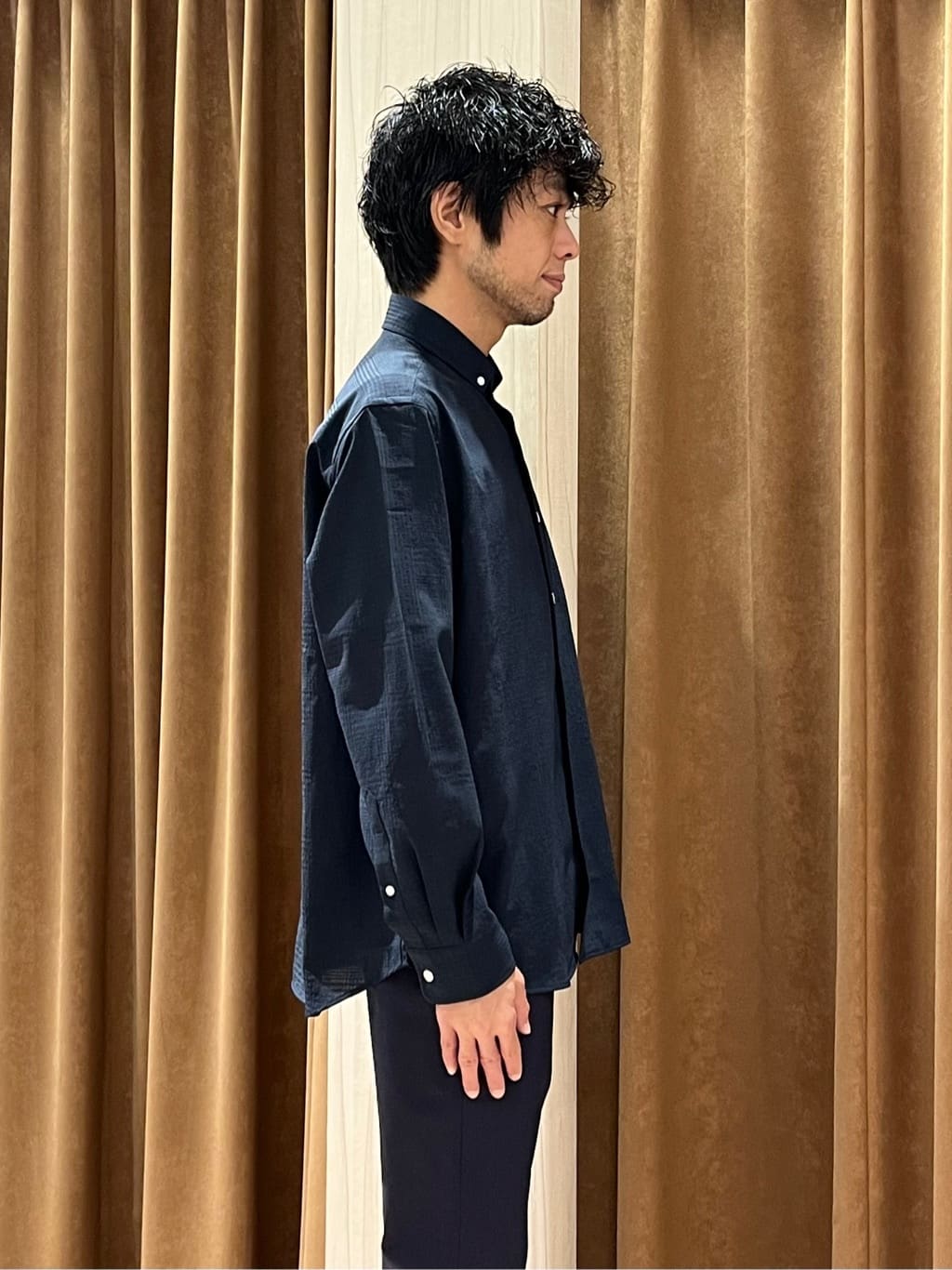 URAさんの「TAKEO KIKUCHI｜【全7サイズ&times;8色展開！】トップマルチヘリンボン パンツ」を使ったコーディネート