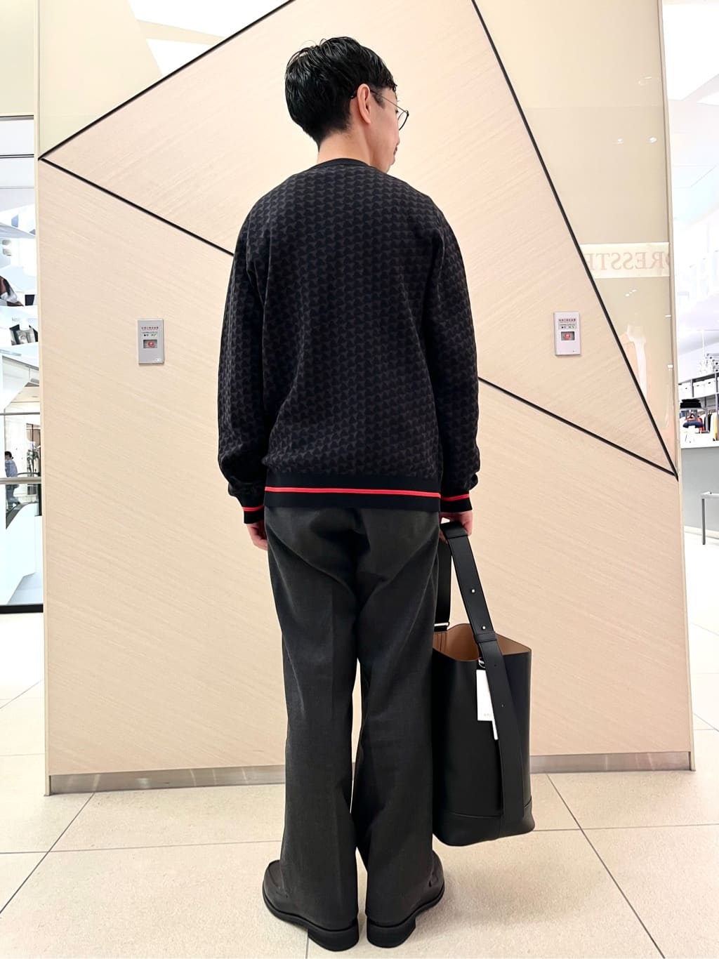 小山凌さんの「DRESSTERIOR｜◆トリニティジャカード カーディガン」を使ったコーディネート