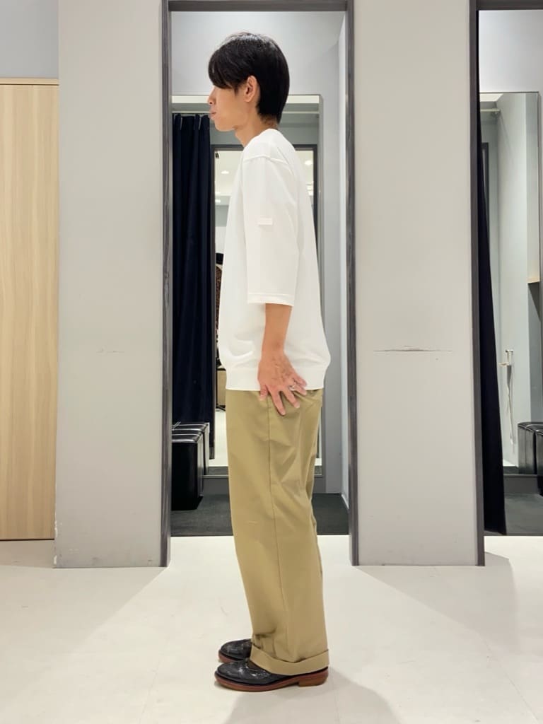 わいずみさんの「TAKEO KIKUCHI｜【冠婚葬祭】ブラックレザー クラッチバッグ」を使ったコーディネート