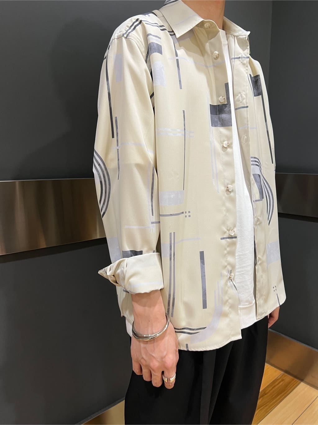 yutoさんの「TAKEO KIKUCHI｜【抗菌防臭／5サイズ展開】ハイゲージポンチ Tシャツ」を使ったコーディネート