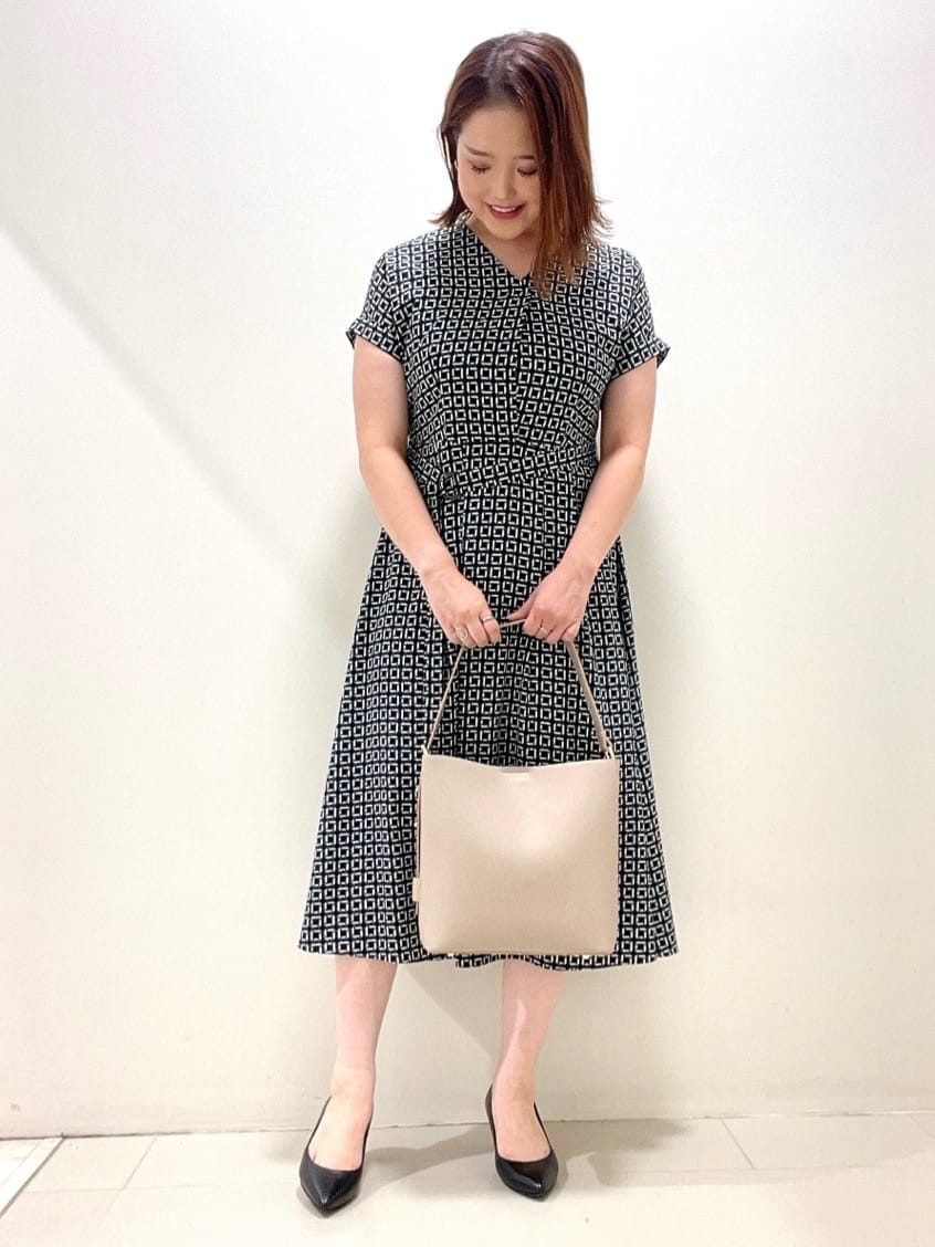 YUIさんの「UNTITLED｜【洗える通勤スーツ】レジェールギャバ ストレッチテーラードジャケット」を使ったコーディネート