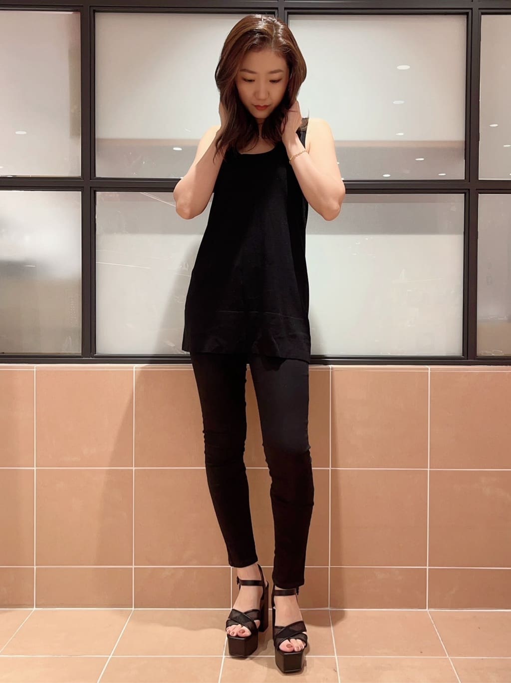 kaoriさんの「ESPERANZA｜ラク盛り厚底サンダルⅢ」を使ったコーディネート