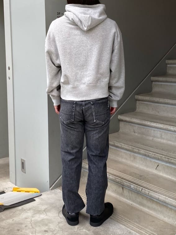 hazuさんの「TAKEO KIKUCHI｜【モンスターストレッチ】日本製 ウォッシュド デニムパンツ」を使ったコーディネート