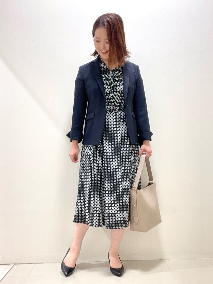 YUIさんの「UNTITLED｜【洗える通勤スーツ】レジェールギャバ ストレッチテーラードジャケット」を使ったコーディネート