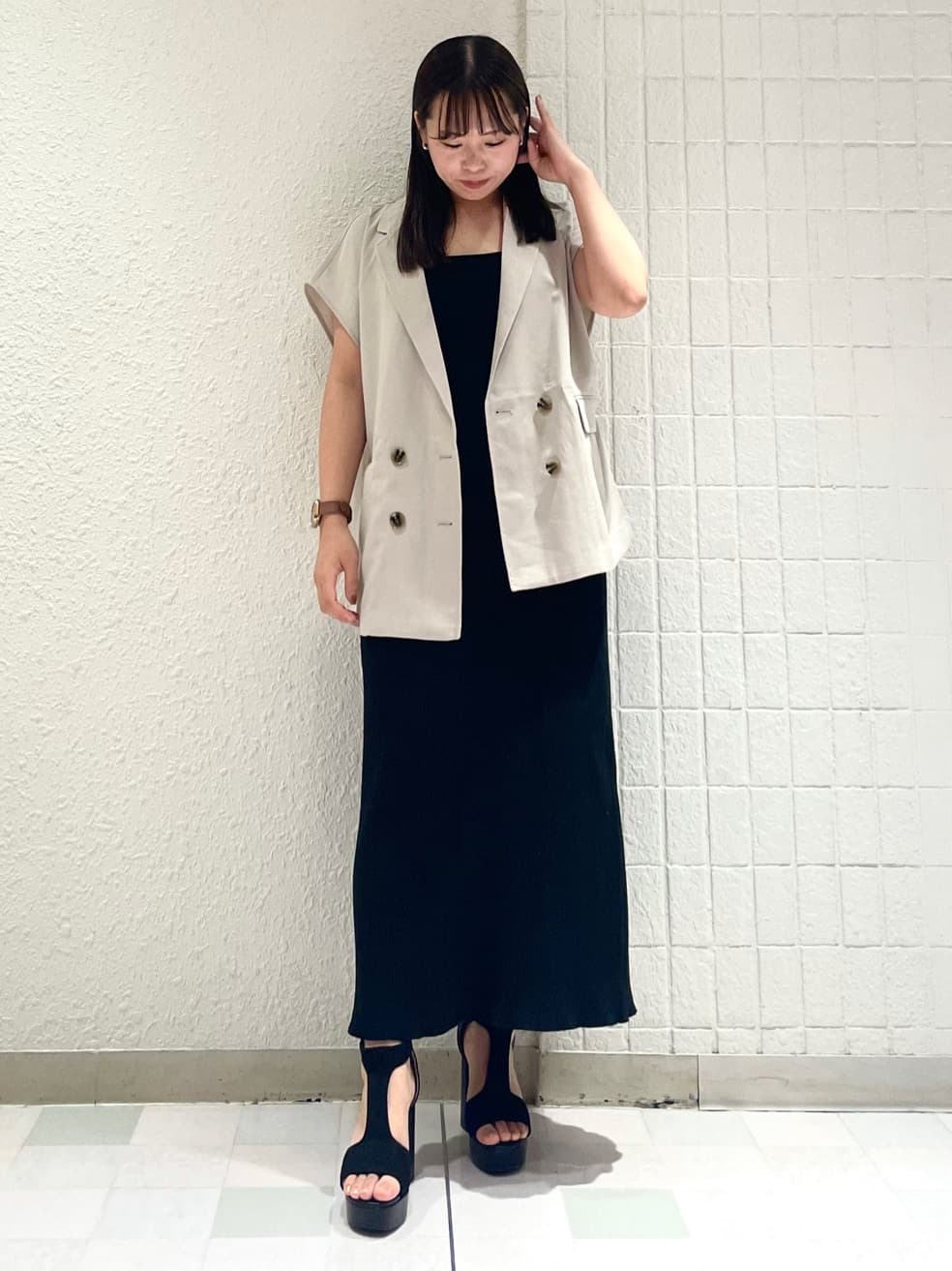SEIKOさんの「ESPERANZA｜Tストラップスクエアサンダル 24SS」を使ったコーディネート