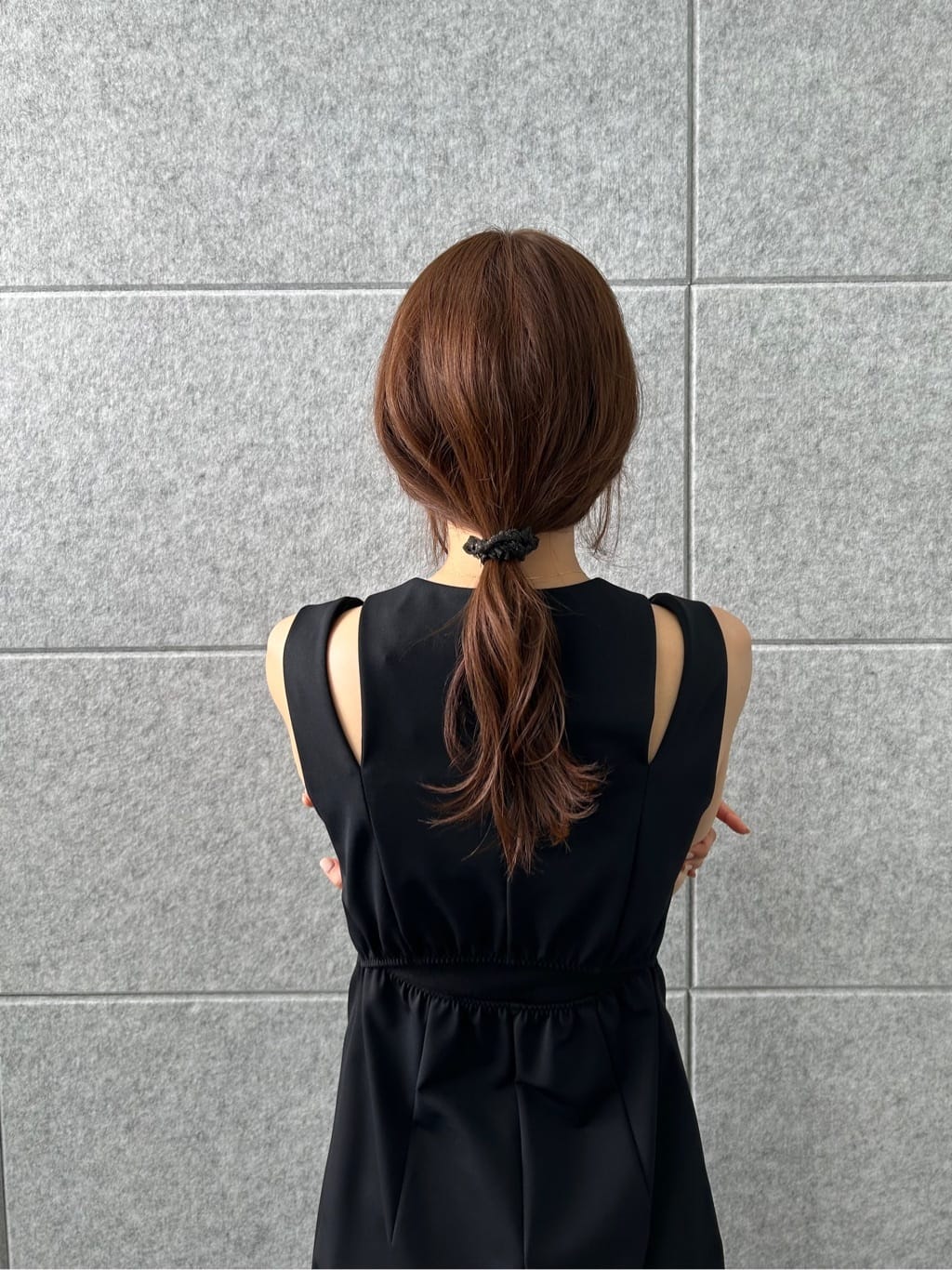 miyu maesakaさんの「CODE A｜slit jersey dress」を使ったコーディネート