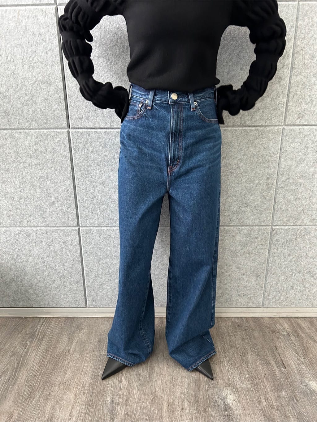 erikaさんの「CODE A｜gathered sleeves knit」を使ったコーディネート