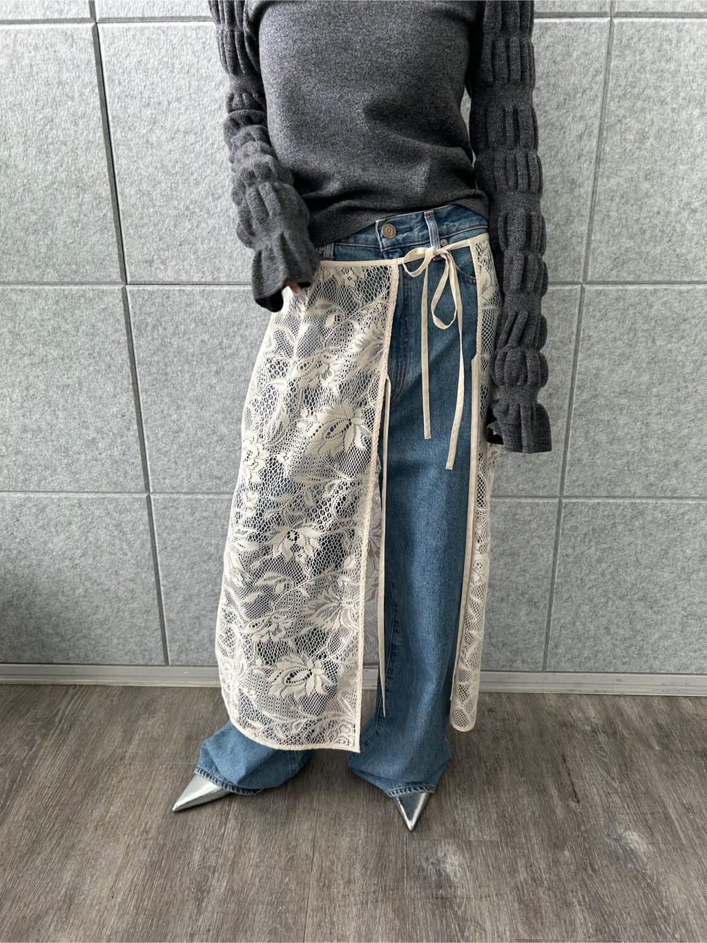 miyu maesakaさんの「CODE A｜gathered sleeves knit」を使ったコーディネート