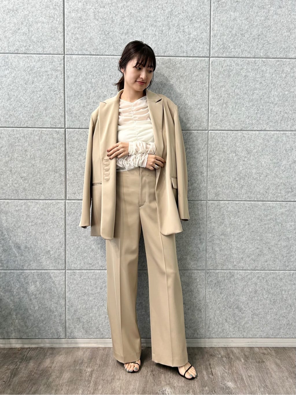harunaさんの「CODE A｜sheer gathered jersey top」を使ったコーディネート