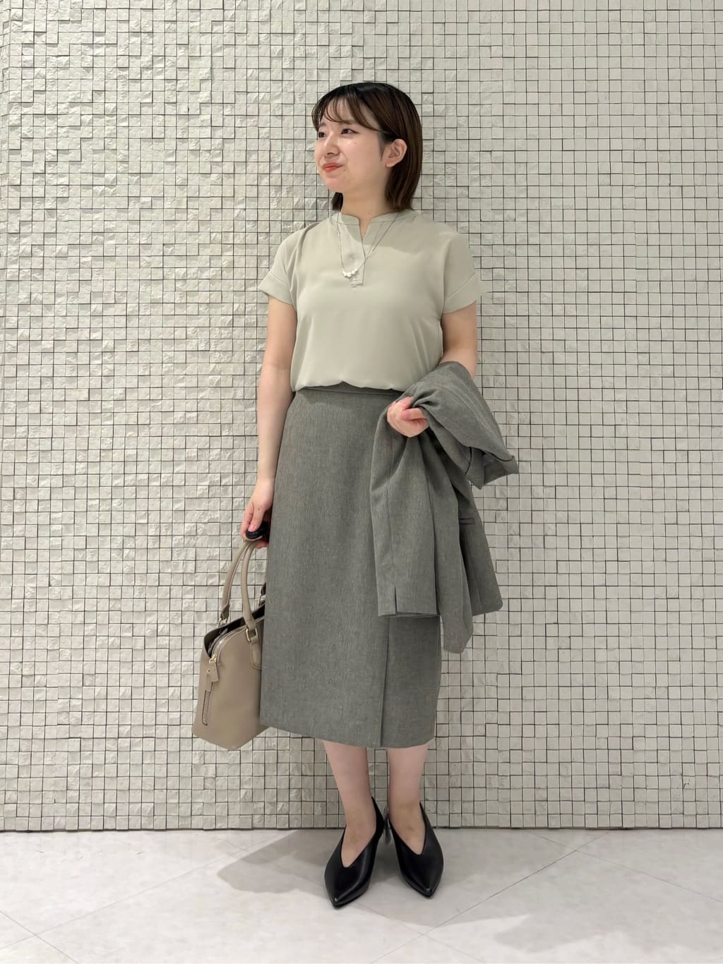 sakuさんの「INDIVI｜【セレモニーにおすすめ！】パール調トップネックレス」を使ったコーディネート