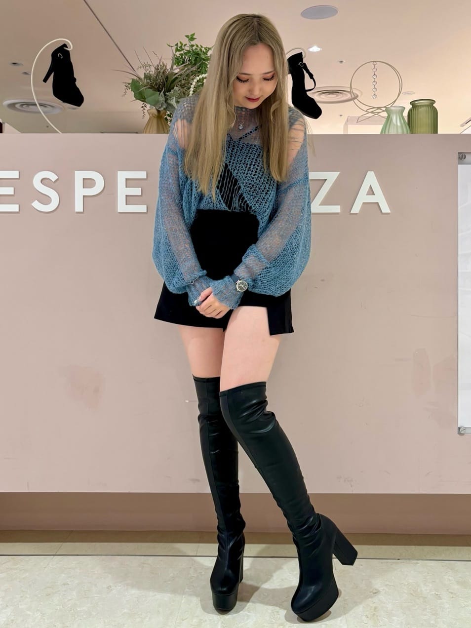 kaさんの「ESPERANZA｜厚底ラク盛りニーハイブーツ」を使ったコーディネート
