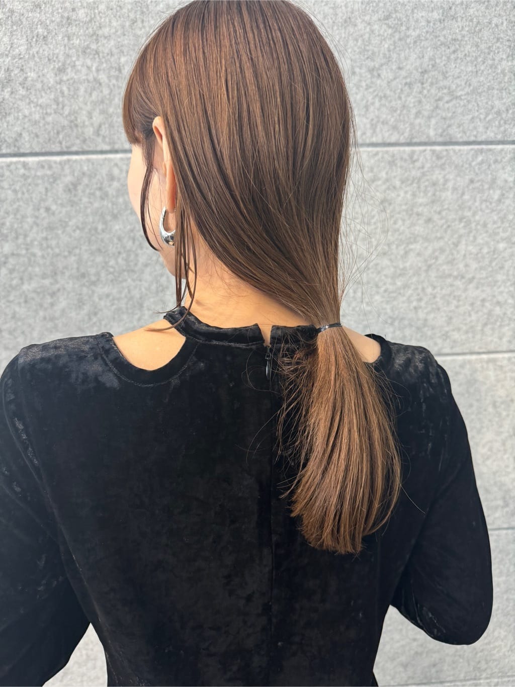 designer yukaさんの「CODE A｜【Re】neck point velour dress」を使ったコーディネート