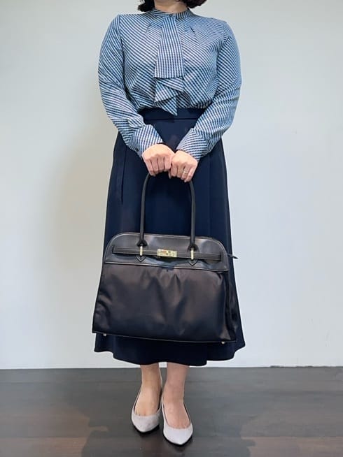 Asamiさんの「UNTITLED｜【洗える通勤スーツ】レジェールギャバ ストレッチテーラードジャケット」を使ったコーディネート