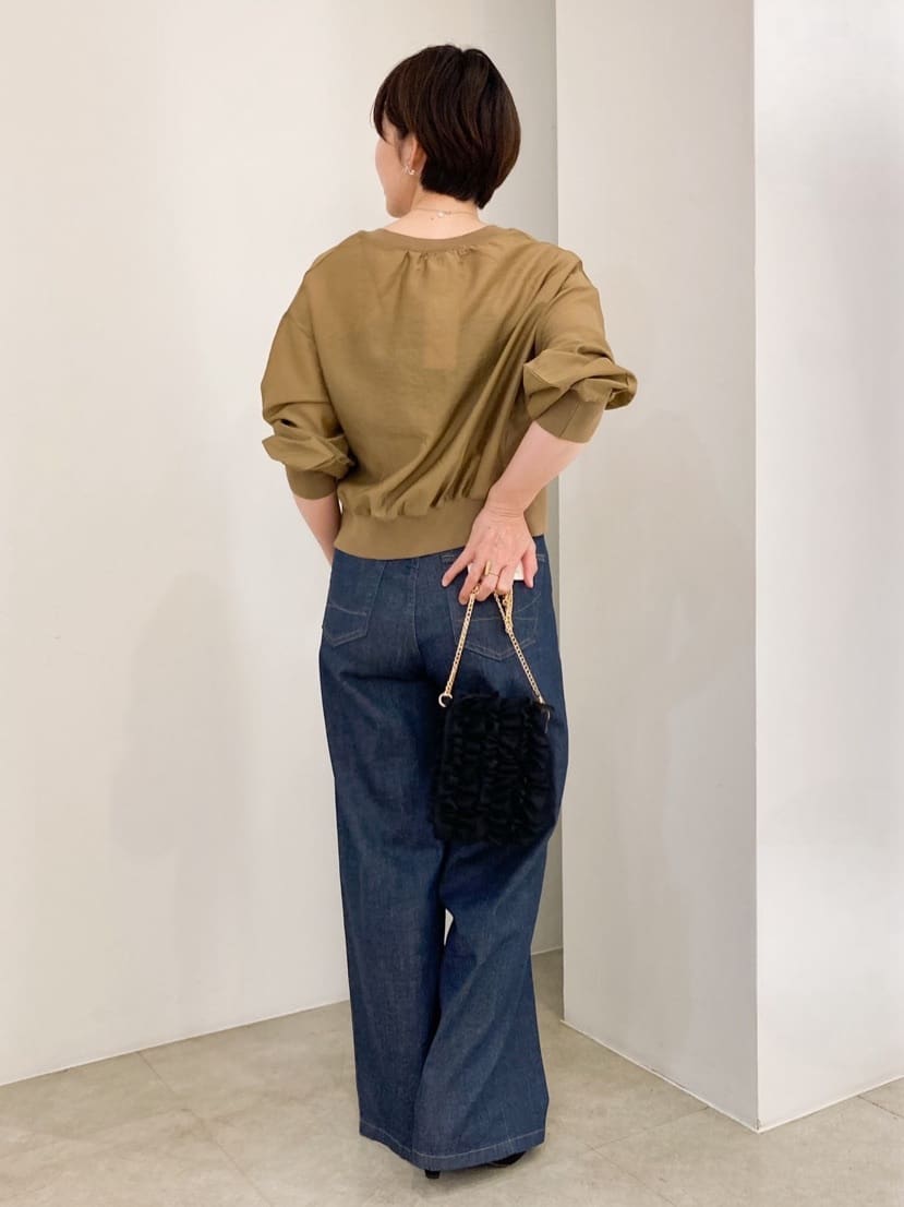 KUROさんの「grove｜【SOMETHING&times;grove別注】LISAWIDE DENIM PANTS」を使ったコーディネート