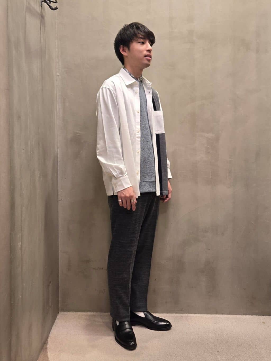 白木駆さんの「TAKEO KIKUCHI｜コインローファー」を使ったコーディネート