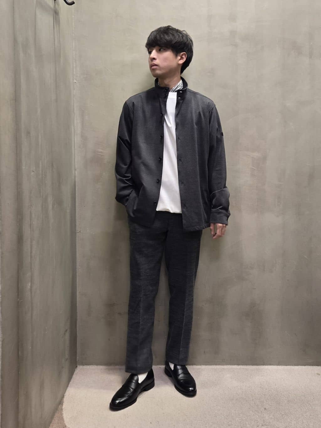 白木駆さんの「TAKEO KIKUCHI｜コインローファー」を使ったコーディネート