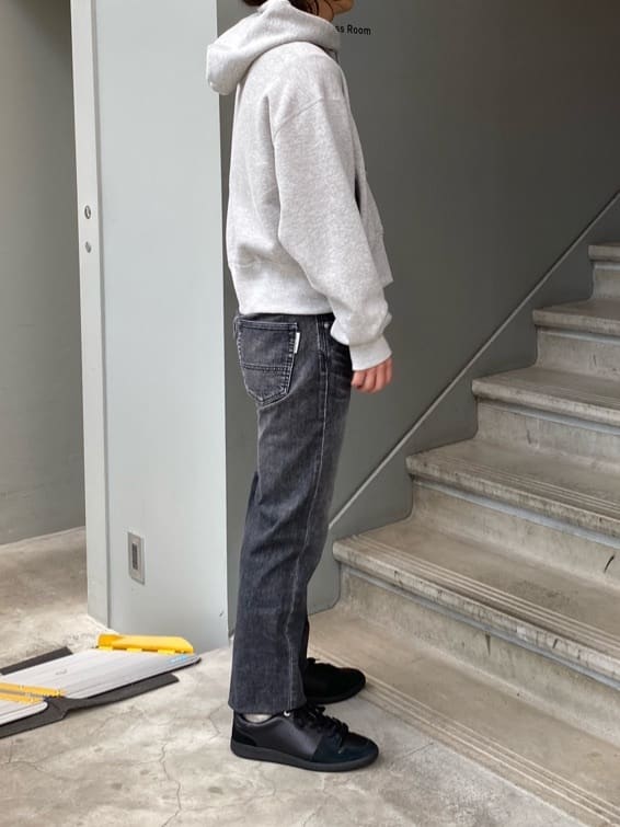 hazuさんの「TAKEO KIKUCHI｜【モンスターストレッチ】日本製 ウォッシュド デニムパンツ」を使ったコーディネート