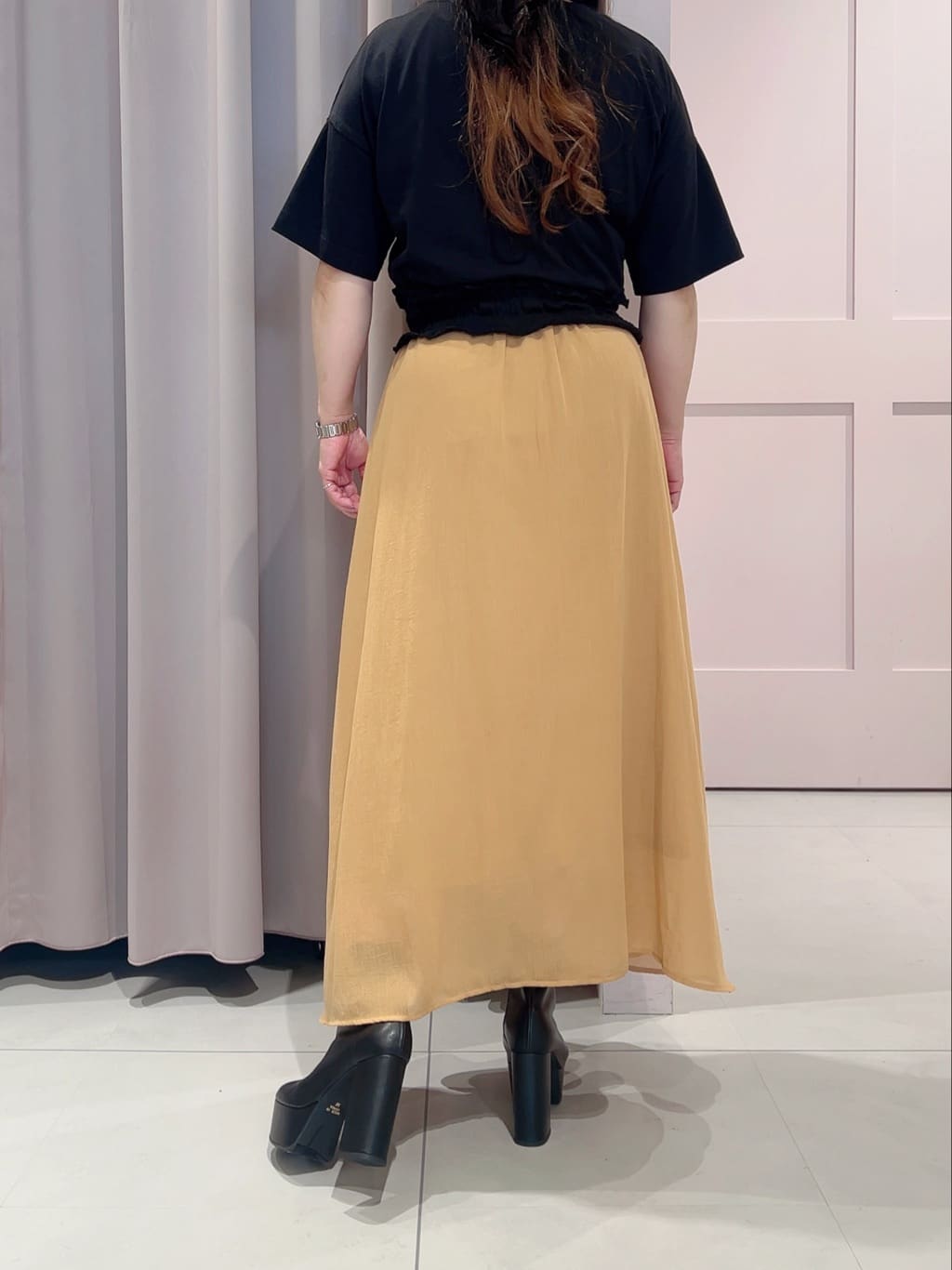 りえさんの「ESPERANZA｜ラク盛りショートブーツ」を使ったコーディネート