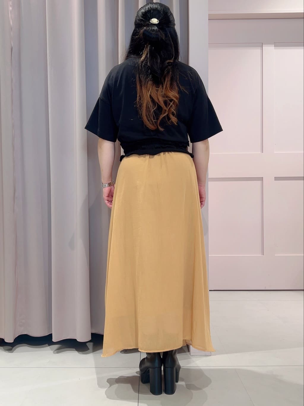 りえさんの「ESPERANZA｜ラク盛りショートブーツ」を使ったコーディネート