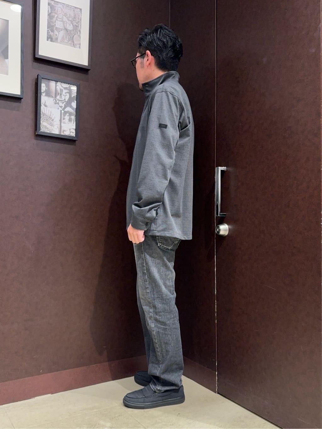shuheiさんの「TAKEO KIKUCHI｜【モンスターストレッチ】日本製 ウォッシュド デニムパンツ」を使ったコーディネート