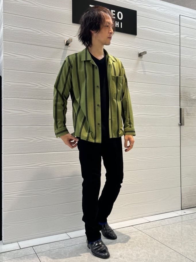 井出恭輔さんの「TAKEO KIKUCHI｜【Sサイズ～】ストレッチ デニム パンツ」を使ったコーディネート