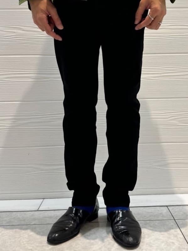 井出恭輔さんの「TAKEO KIKUCHI｜【Sサイズ～】ストレッチ デニム パンツ」を使ったコーディネート