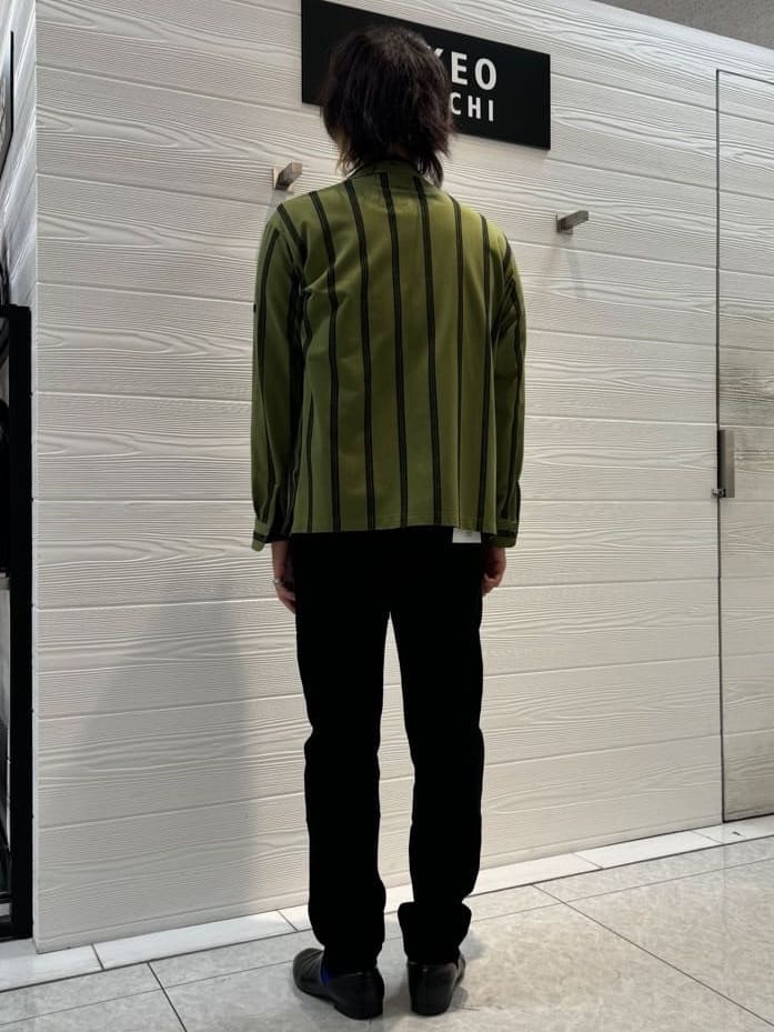 井出恭輔さんの「TAKEO KIKUCHI｜【Sサイズ～】ストレッチ デニム パンツ」を使ったコーディネート