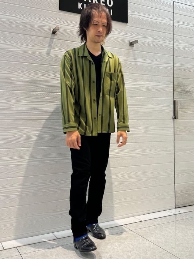 井出恭輔さんの「TAKEO KIKUCHI｜【Sサイズ～】ストレッチ デニム パンツ」を使ったコーディネート