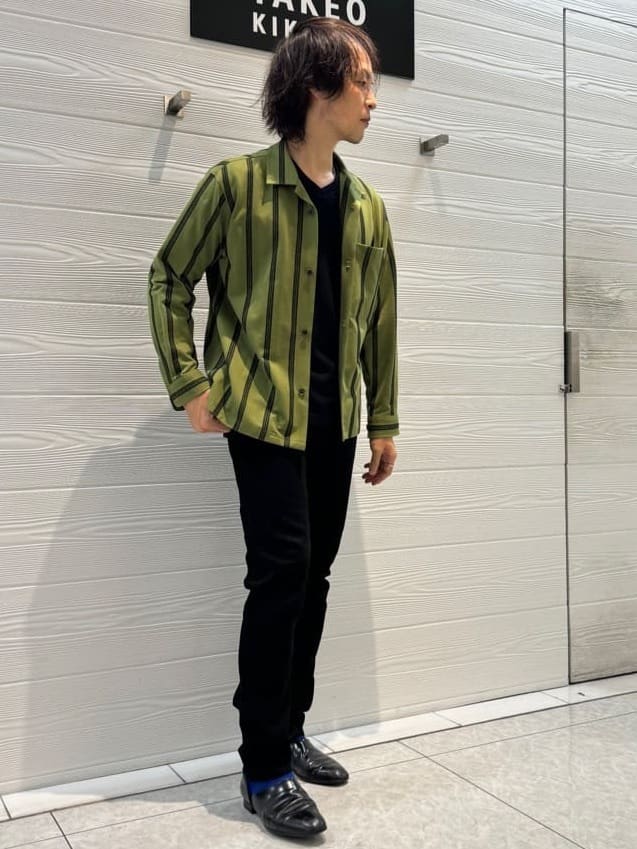 井出恭輔さんの「TAKEO KIKUCHI｜【Sサイズ～】ストレッチ デニム パンツ」を使ったコーディネート