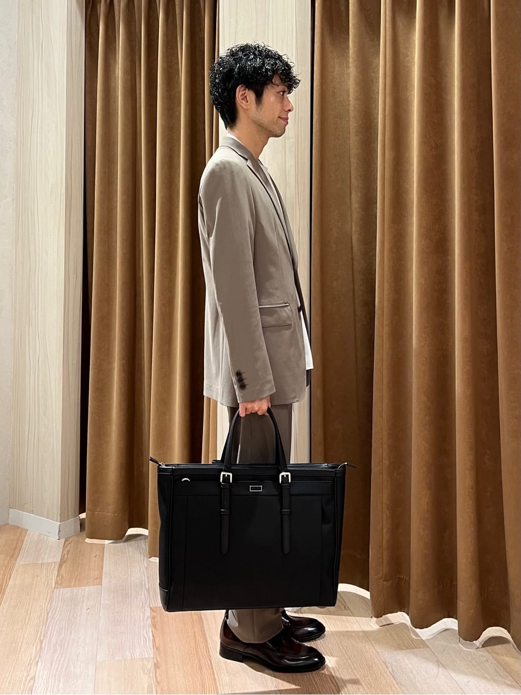 URAさんの「TAKEO KIKUCHI｜日本製 Uチップ ドレスシューズ」を使ったコーディネート